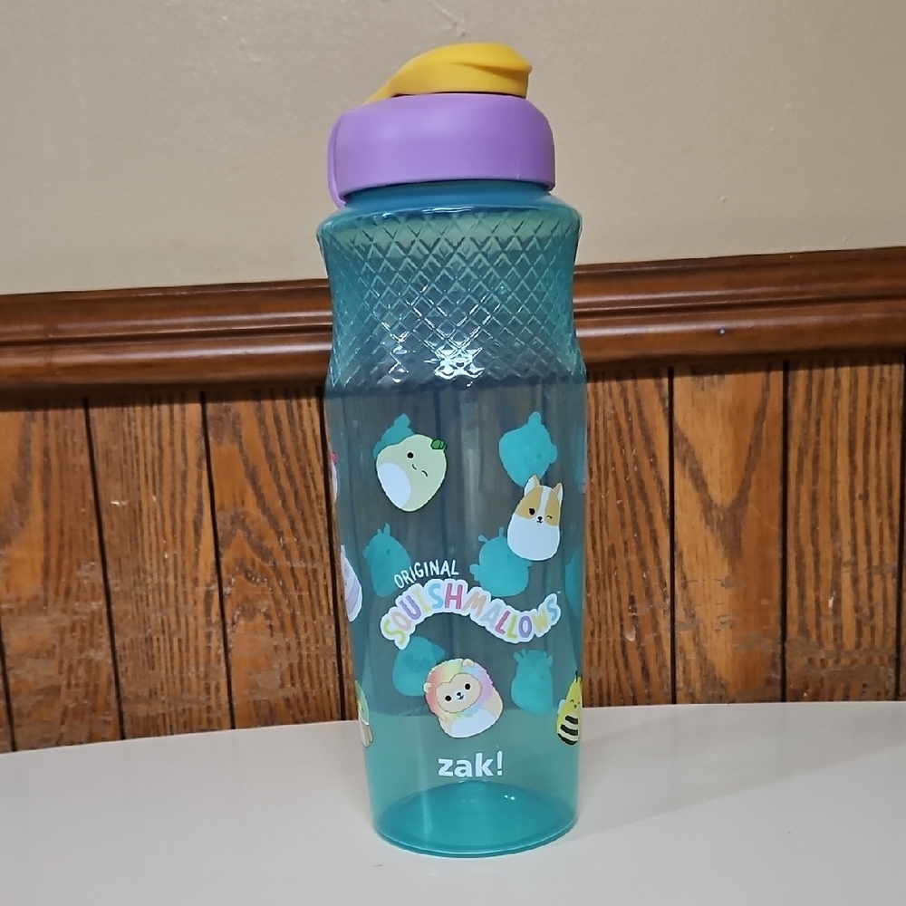 Sqiuishmallows Water Bottle NWOT